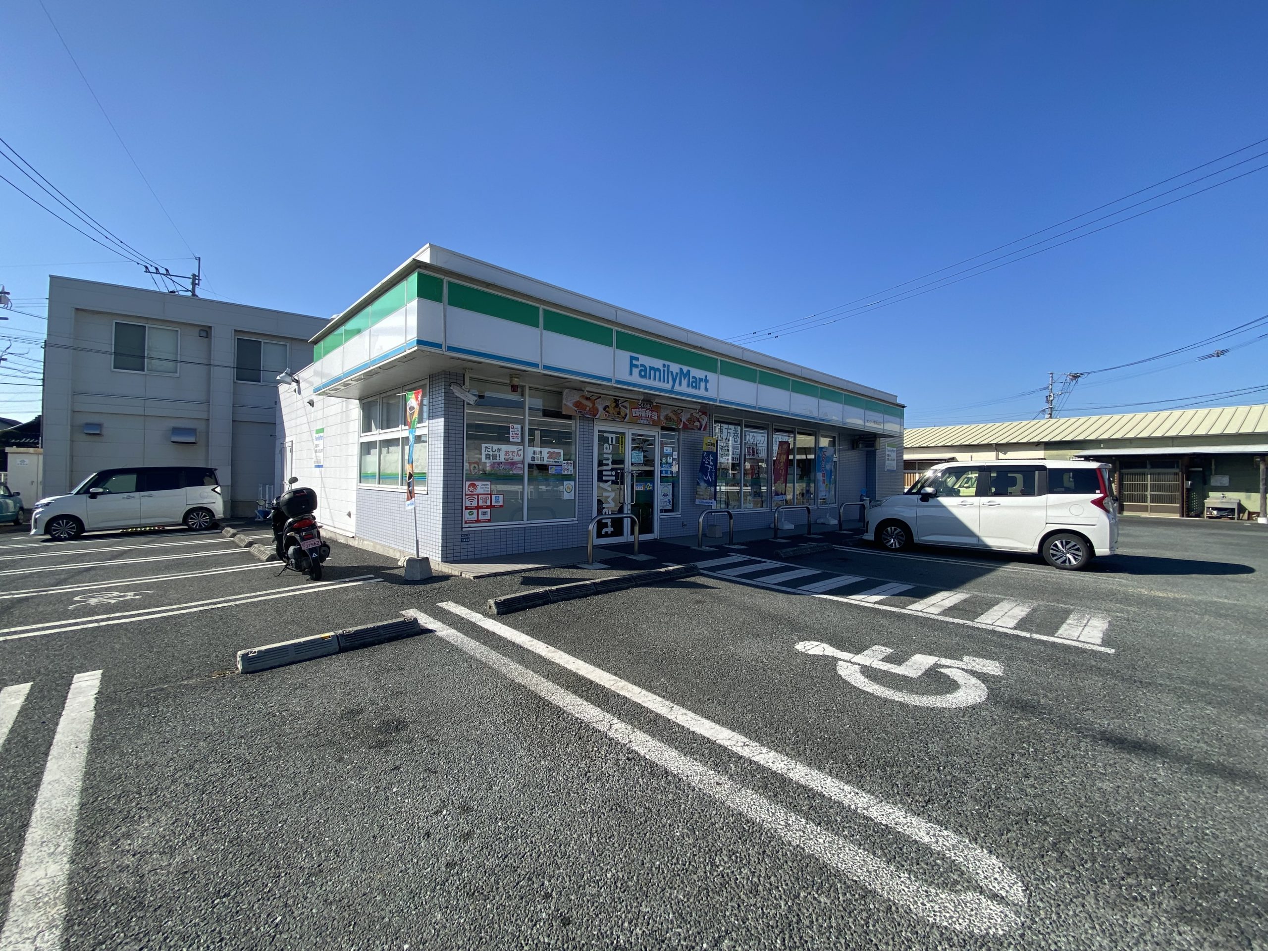 ファミリーマート サンロード熊本良町店